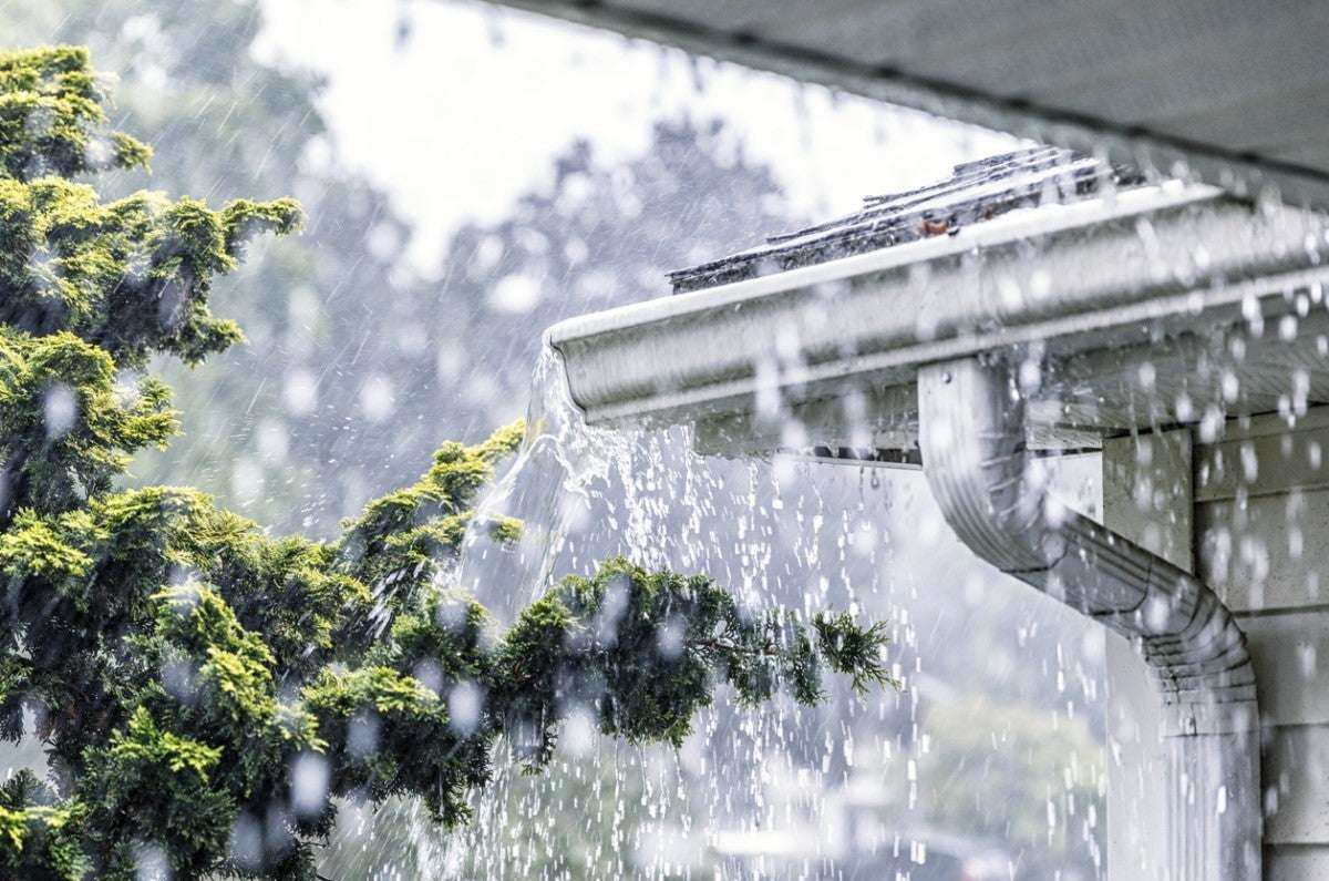 The Impact of Gutter Guards on Water Flow During Heavy Rain